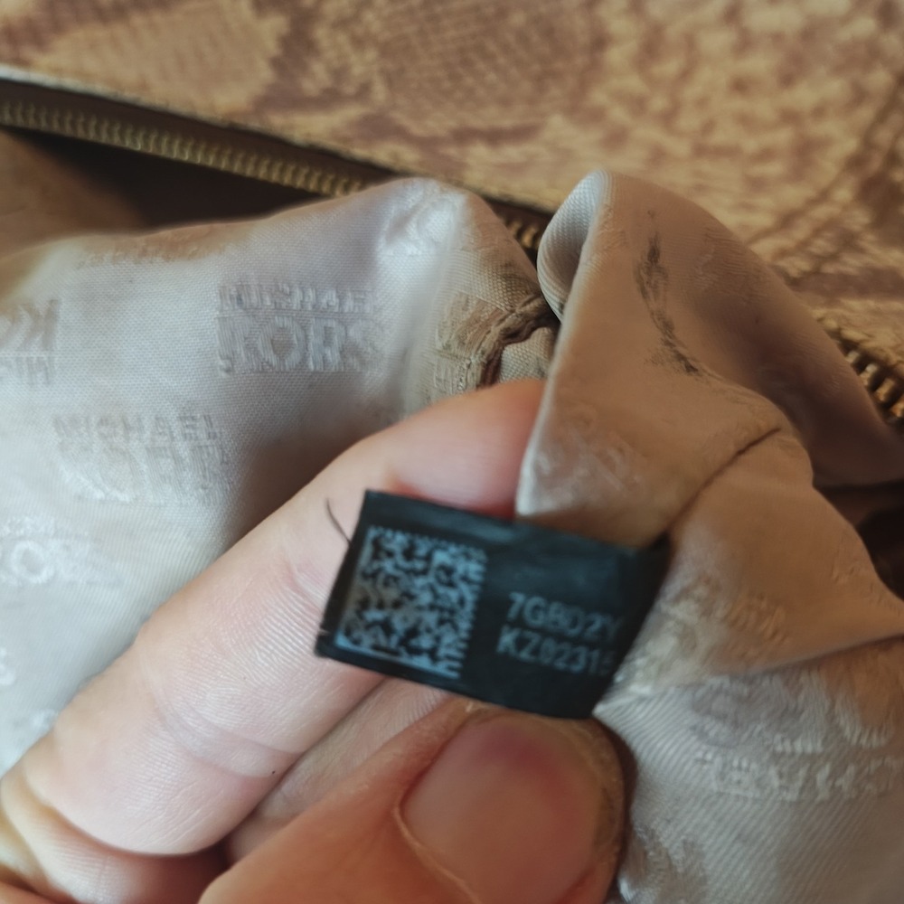Michael Kors snake embossed handbag has multiple pockets Lightly‎ Used ZA4 - Picture 12 of 12